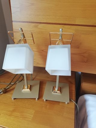 Lámparas de mesita de noche doradas