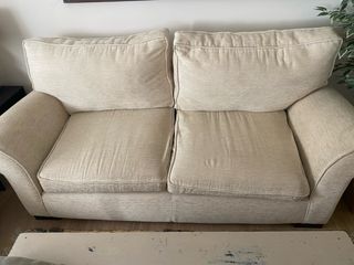Sofá de 3 y 2 plazas color beige 100 euros los dos