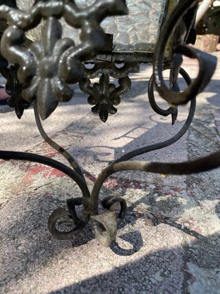 Farol de forja antiguo