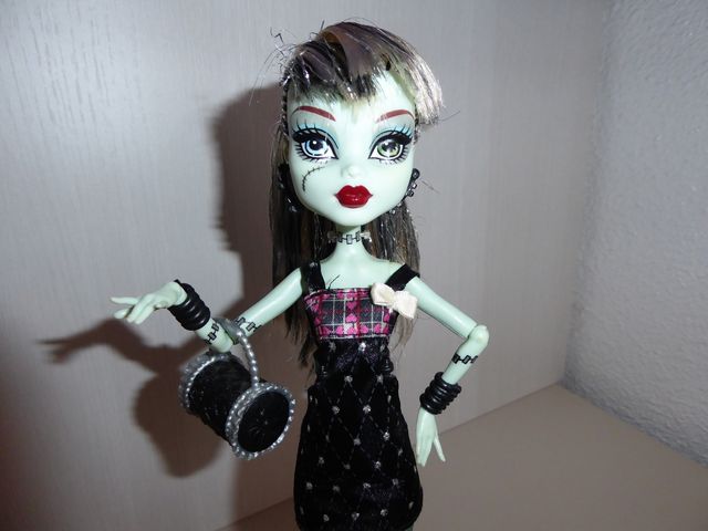 Muñeca Monster High Frankie Stein de segunda mano por 25 EUR en