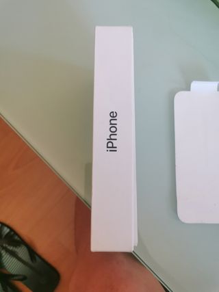 Caja iPhone 15