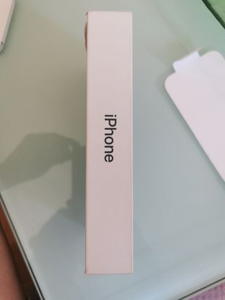 Caja iPhone 15
