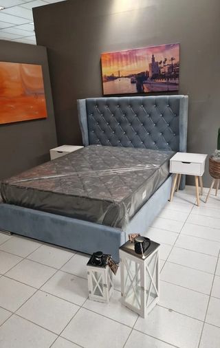.OFERTA - HERMOSA CAMA CON CABECERO.