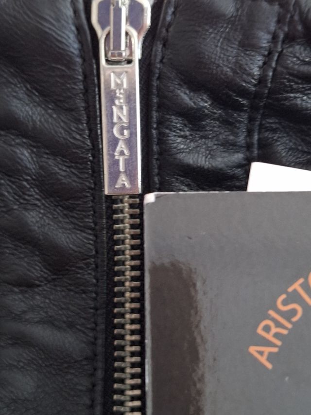 Top strapless MÄNGATA negro y rojo