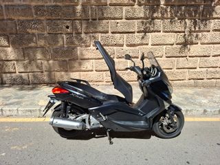 Yamaha Xmax 250