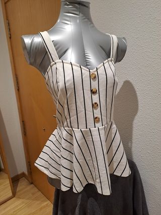 Camiseta de tiras con rayas verticales