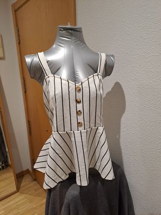 Camiseta de tiras con rayas verticales