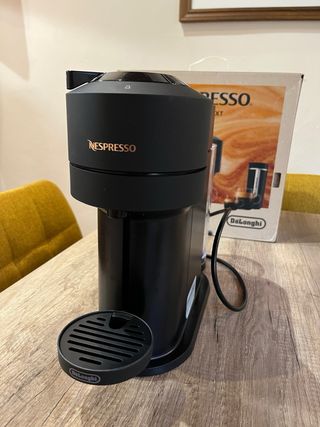 Cafetera Nespresso Vertuo Next DeLonghi