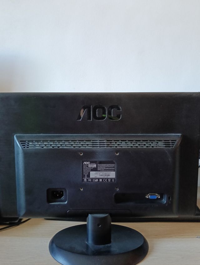 Monitor LCD nero AOC e950Swn