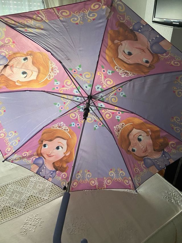 Paraguas infantil con diseño de personaje