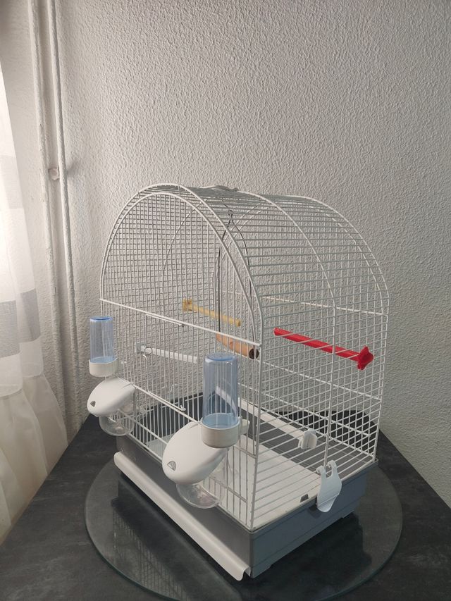 Jaula para pájaros blanca