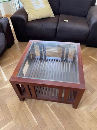 Mesa de centro de madera y cristal