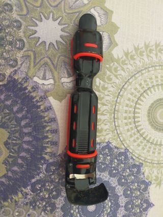 Soporte carrete de pesca regulable.