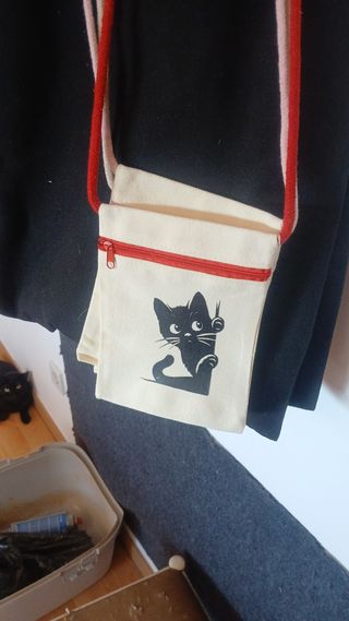 Bolsa bandolera niña gato beige y rojo