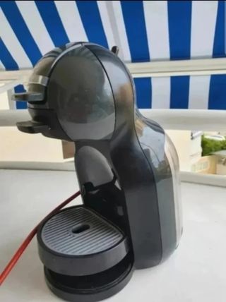 Cafetera Nescafé Dolce Gusto Negra