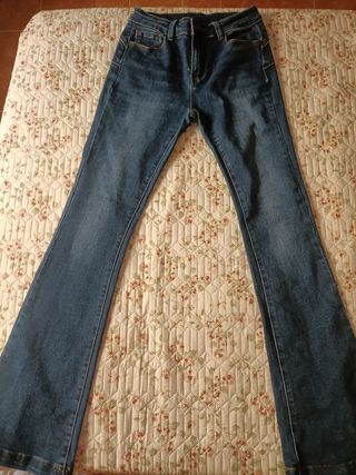 Pantalones campana tiro bajo
