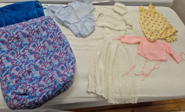 Lote de 4 prendas 2 hechas a mano+ saco coche