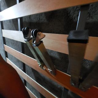 Somier de madera y metal 150×0×190 y cuatro patas