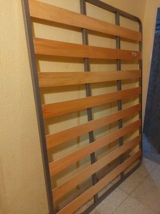 Somier de madera y metal 150×0×190 y cuatro patas