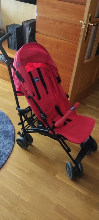 Silla de Chicco London en color rojo!!
