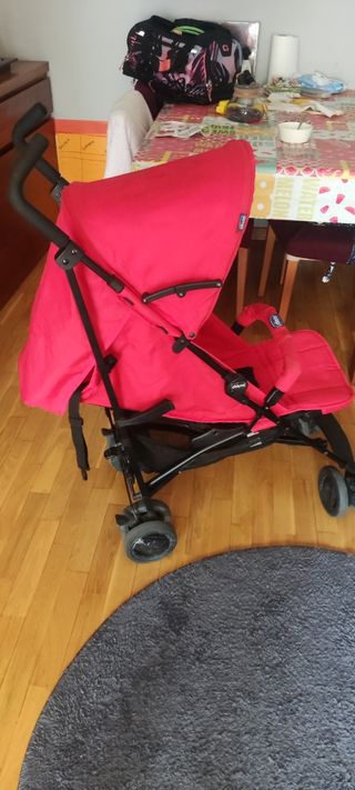 Silla de Chicco London en color rojo!!