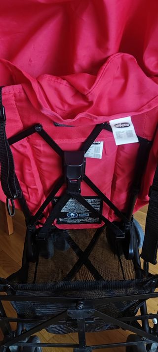 Silla de Chicco London en color rojo!!