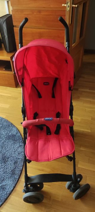 Silla de Chicco London en color rojo!!