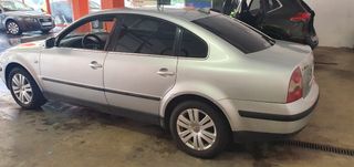 VOLKSWAGEN PASSAT.