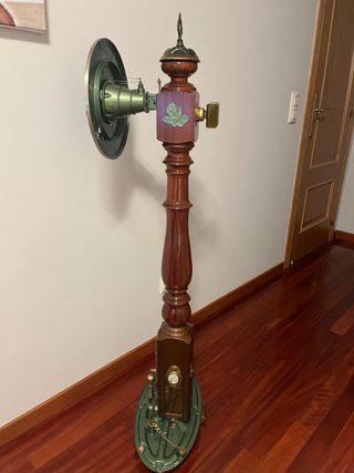 Reloj artesanal de pie