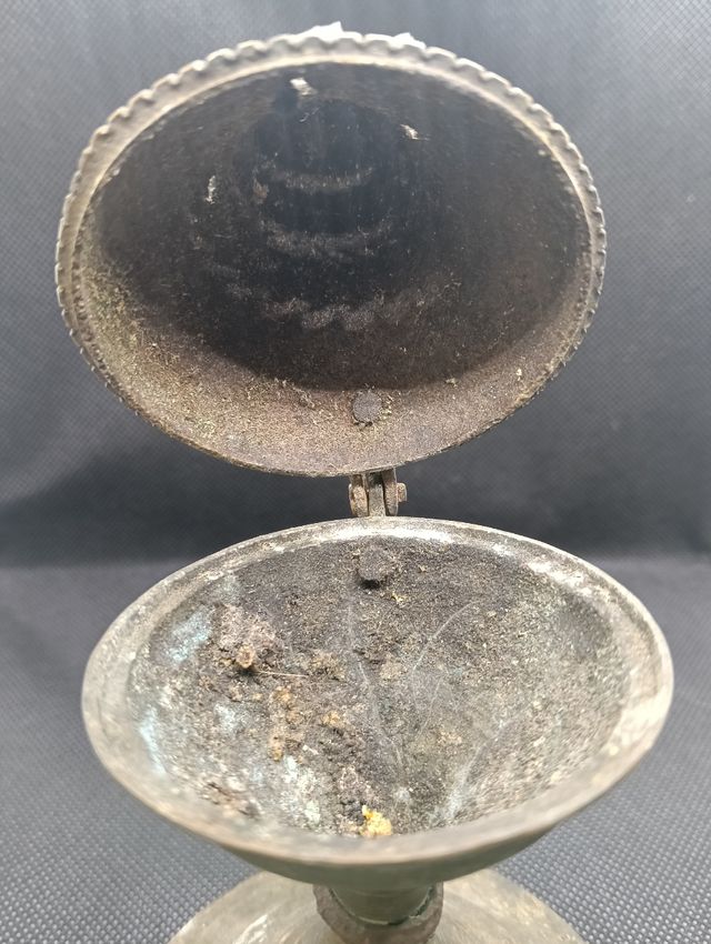 Incensario antiguo para ritos religiosos