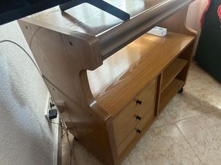 Mueble TV madera con ruedas