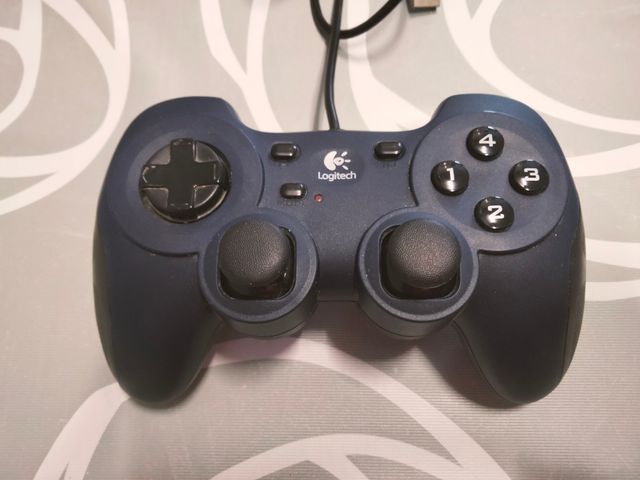 Mando Gamer Logitech