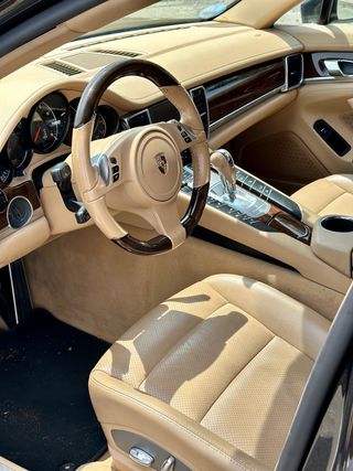 Porsche Panamera 4 PDK
