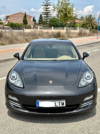 Porsche Panamera 4 PDK