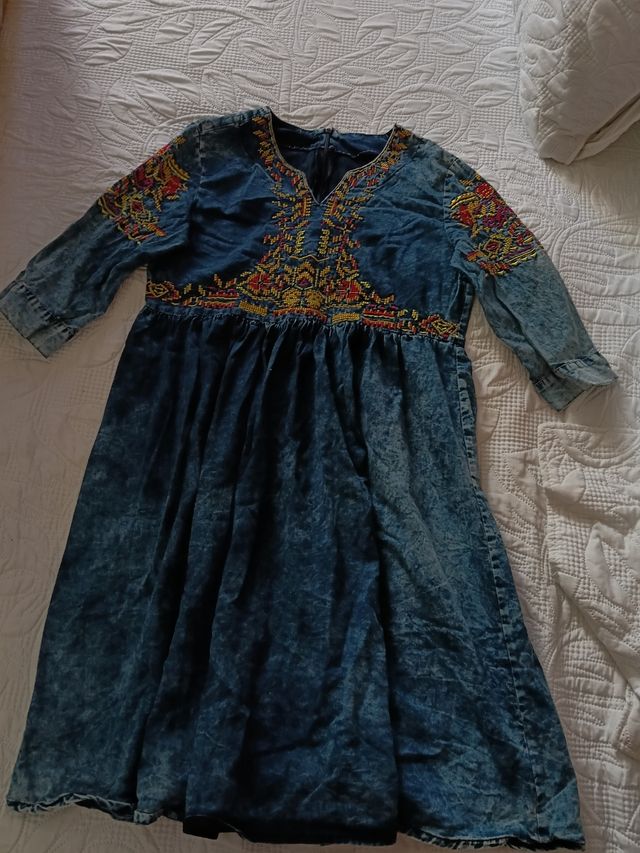 Vestido vaquero bordado