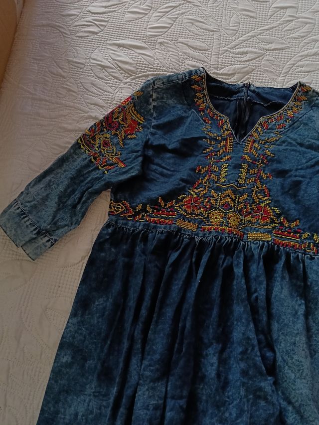 Vestido vaquero bordado
