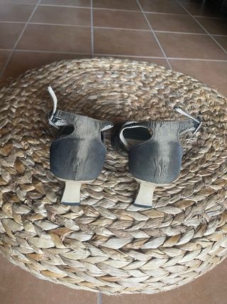 Sandalias Lodi grises con hebilla