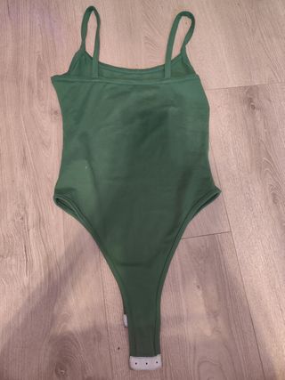 Body verde tirantes