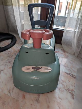 Correpasillos de la marca Smoby.