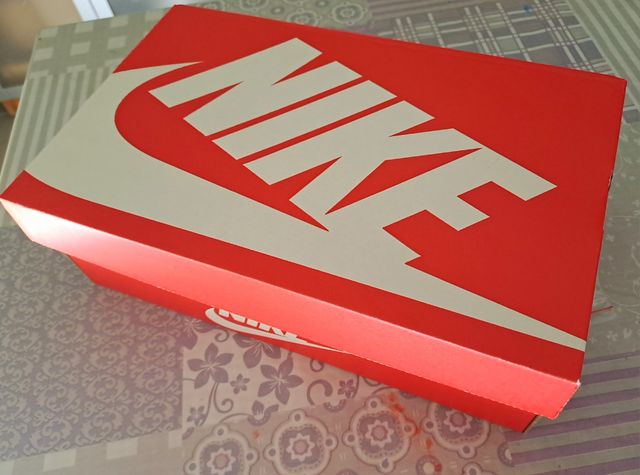 Caja Zapatos Nike Roja Vacía