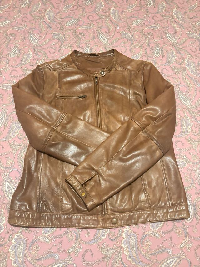 Cazadora de Piel Marrón