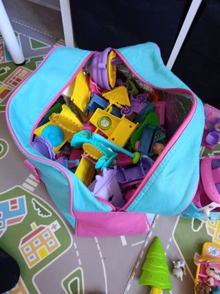 Lote de figuras y accesorios Pinypon