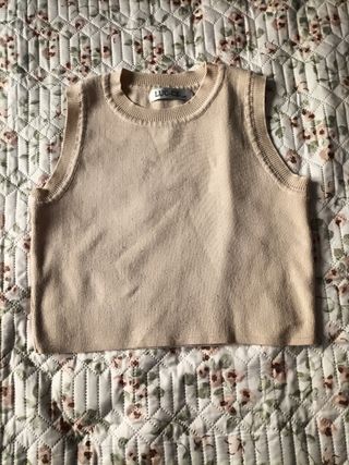 Top sin mangas beige