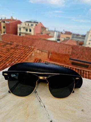 Gafas de sol Ray-Ban Clubmaster Negras.