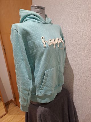 Sudadera calentita con capucha