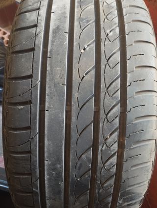 Neumático Radial E105