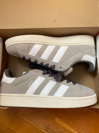 Adidas Campus Grises y Blancas Sin Estrenar
