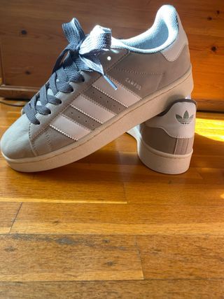 Adidas Campus Grises y Blancas Sin Estrenar