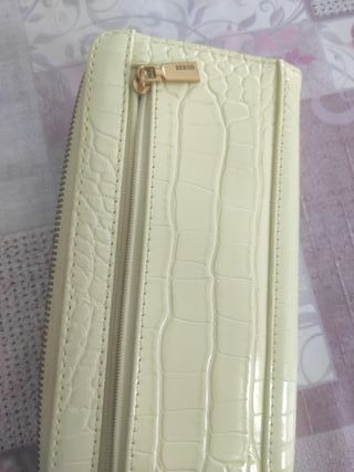 Cartera Guess Amarilla Cocodrilo