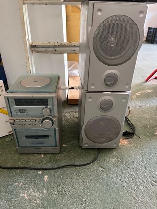 Radio y Altavoces Plata